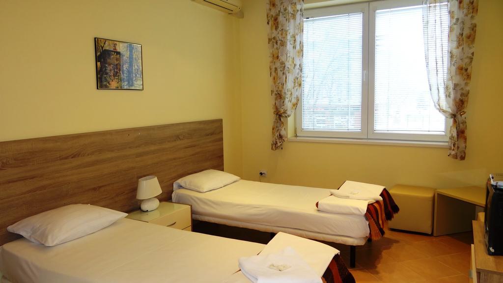 Guest Rooms Kom Szófia Szoba fotó