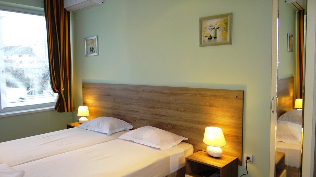 Guest Rooms Kom Szófia Szoba fotó